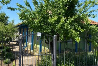 Casă cu 4 camere în Băneasa