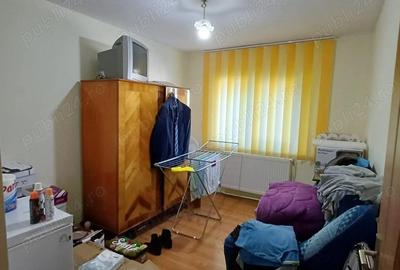De vanzare 3 camere decomandate, etaj intermediar, 57.000 euro - 2