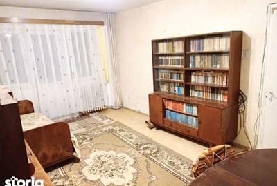 Apartament cu 3 camere în Calea Galați