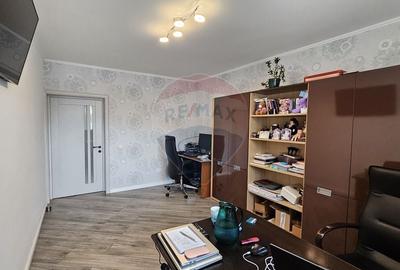 Casă individuală cu 7 camere cu Teren 1000 Mp în Central - 53