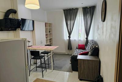 Apartament cu 2 camere semidecomandat în Vitan - 1