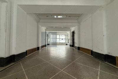 Spațiu comercial, de 4,447 mp, în Central - 2