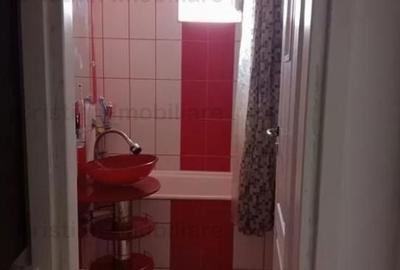 Apartament cu 3 camere decomandat în Brăilița