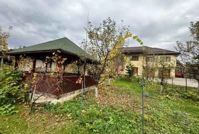 Casă cu 5 camere cu Teren 1310 Mp în Central - 1