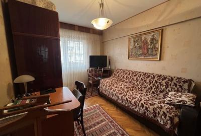 Apartament cu 3 camere decomandat în Independenței - 5