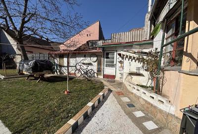 Casa central singur in curte - 150 mp util - 411 mp curte - 5