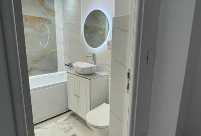 Garsonieră  situată în zona Farmec/The Office. - 2