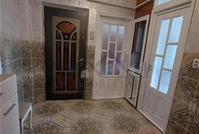 Apartament cu 3 camere decomandat în Nicolina - 8