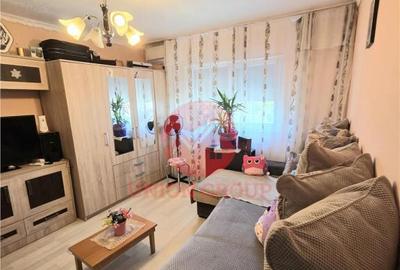 Apartament cu 2 camere semidecomandat, mobilat în Poarta 6