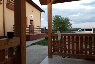 Casă cu 4 camere în Lazuri - 2