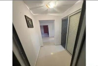 Apartament 3 camere -Zona Sud  - etaj 3/4 - 70 mp - 3