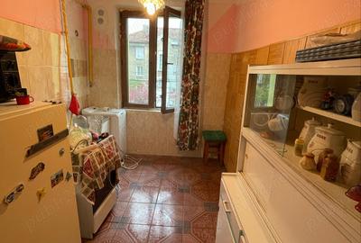 Apartament cu 2 camere, de VANZARE in Uricani , jud.Hunedoara - 6