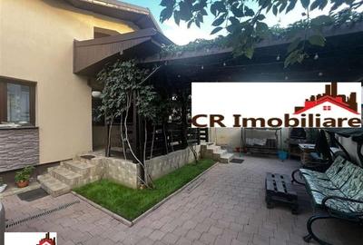 Casă individuală cu 7 camere cu Teren 370 Mp în Titan