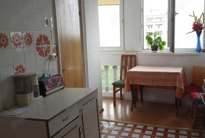 Apartament cu 3 camere decomandat în Unirii - 6