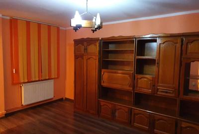 Apartament cu 3 camere decomandat în Turnișor - 5