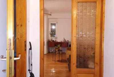 Proprietar, apart. central, termoizolat, 2 camere decomandate pentru medici rezidenti, studenti UMF - 3