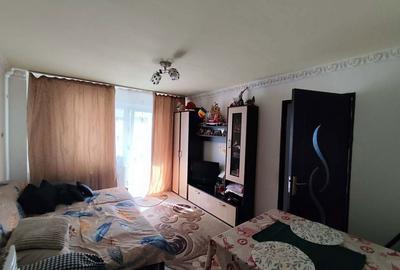Apartament cu 3 camere semidecomandat în Plopilor - 2