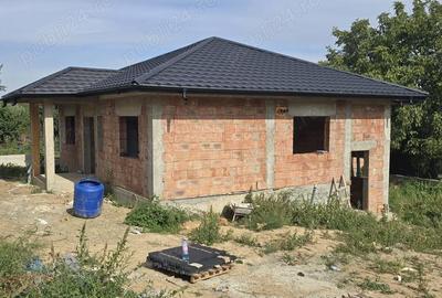 Casă cu 5 camere în Central - 1