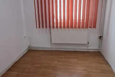 Casa cu 3 camere de vanzare - 4