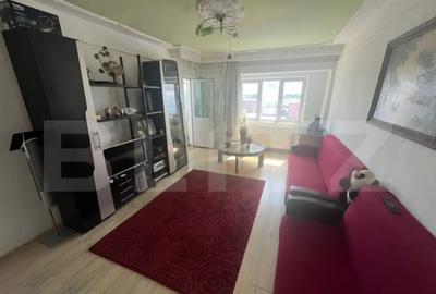 Apartament cu 3 camere decomandat, mobilat în Micro 11