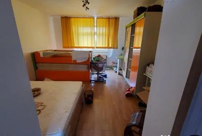 Casă cu 7 camere cu Teren 100 Mp în Aradul Nou - 1