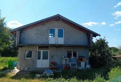Casă cu Teren 152 Mp în Central