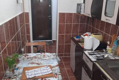 Garsonieră decomandată în Central - 7