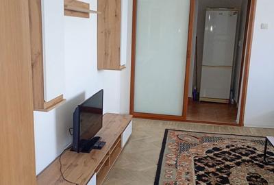 Apartament cu 2 camere semidecomandat în Craiovei - 1