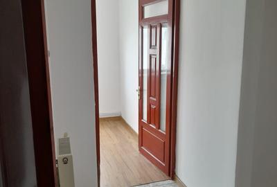 Apartament cu 2 camere decomandat în Mioriței