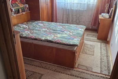 Apartament cu 3 camere semidecomandat în Central - 1