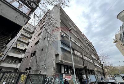 Garsoniera cu poveste, in inima Bucurestiului - langa Parcul Cismigiu