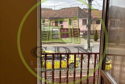 Casă cu 4 camere cu Teren 845 Mp în Roșia - 3