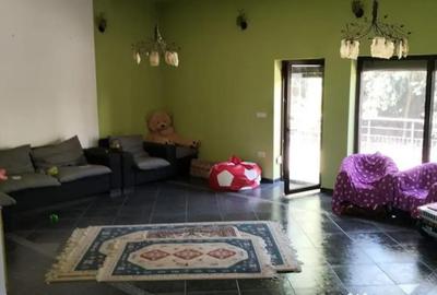 Casă cu 7 camere cu Teren 700 Mp în Central - 5