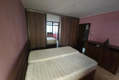 Apartament cu 3 camere decomandat în Titan - 4