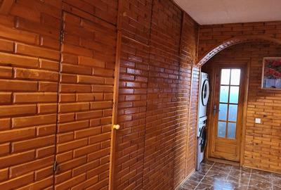 Apartament cu 3 camere decomandat în Astra - 1