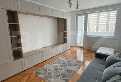 Apartament cu 2 camere decomandat în Micro 1 - 2