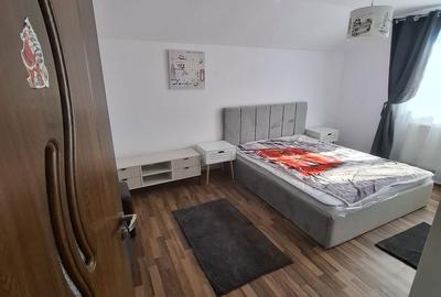 Casă cu 4 camere cu Teren 300 Mp în Km 5 - 8