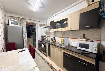 Apartament cu 2 camere semidecomandat, mobilat în Florești