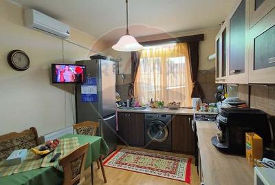 Casă cu piscină de vânzare în zona Piața Centrală Galați - 12