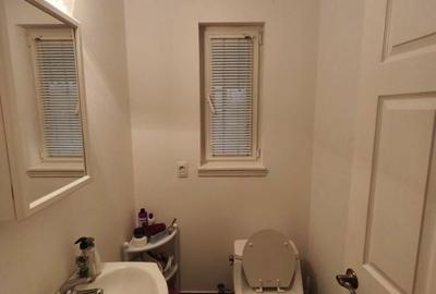 Casă cu 4 camere cu Teren 3000 Mp în Central