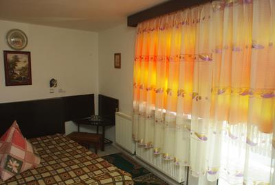 Casă cu Teren 268 Mp în Central - 1