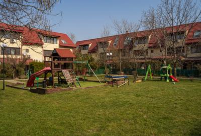 Casă cu 8 camere cu Canalizare în Voluntari - 2