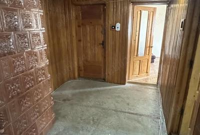 Apartament cu 4 camere decomandat în Târgu Neamț - 4