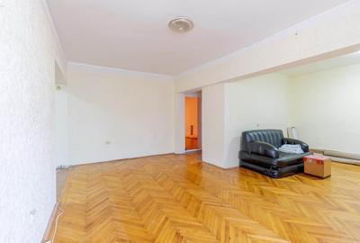 Apartament cu 3 camere decomandat în Central - 1