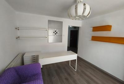 Birou, de 56.450000762940 mp, în Central - 5