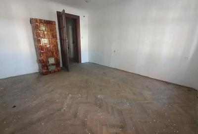 Casă cu 4 camere cu Teren 1256 Mp în Aradul Nou - 14