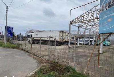 Spațiu comercial, de 1,500 mp, în Central - 3