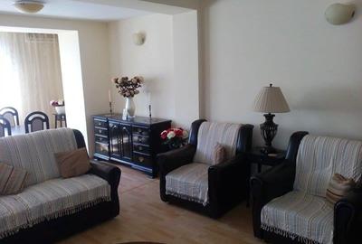 Vanzare vila 6 camere Jiului