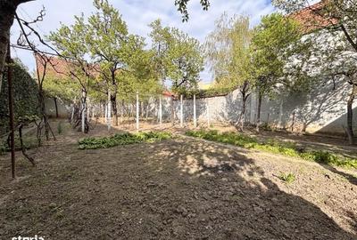 Casă cu 3 camere în Central