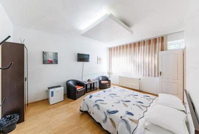 Casă cu 6 camere cu Teren 951 Mp în Central - 2